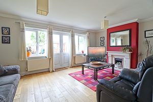 Living Room- click for photo gallery